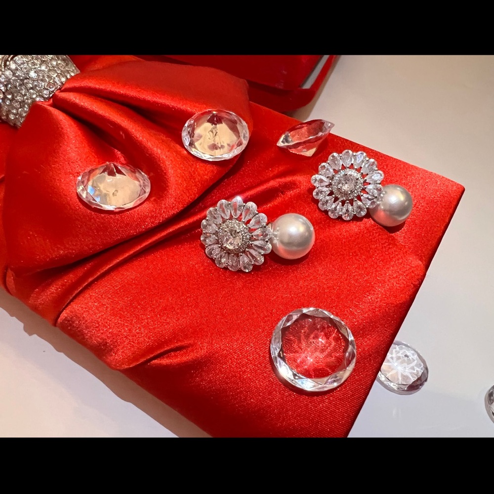 Rhinestone pearl drop earrings